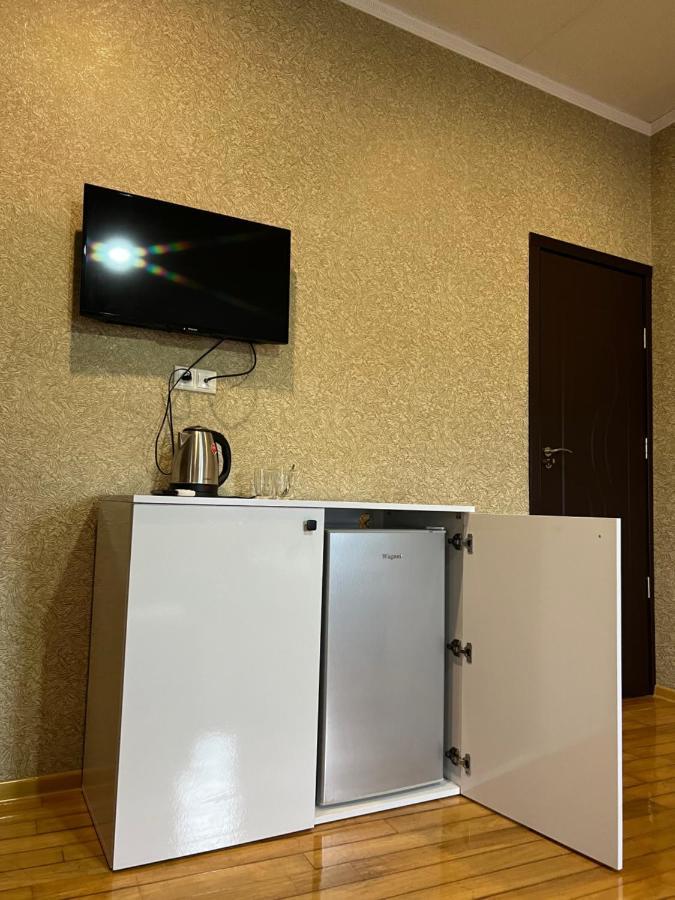 Twins Guest House Batumi Exterior photo